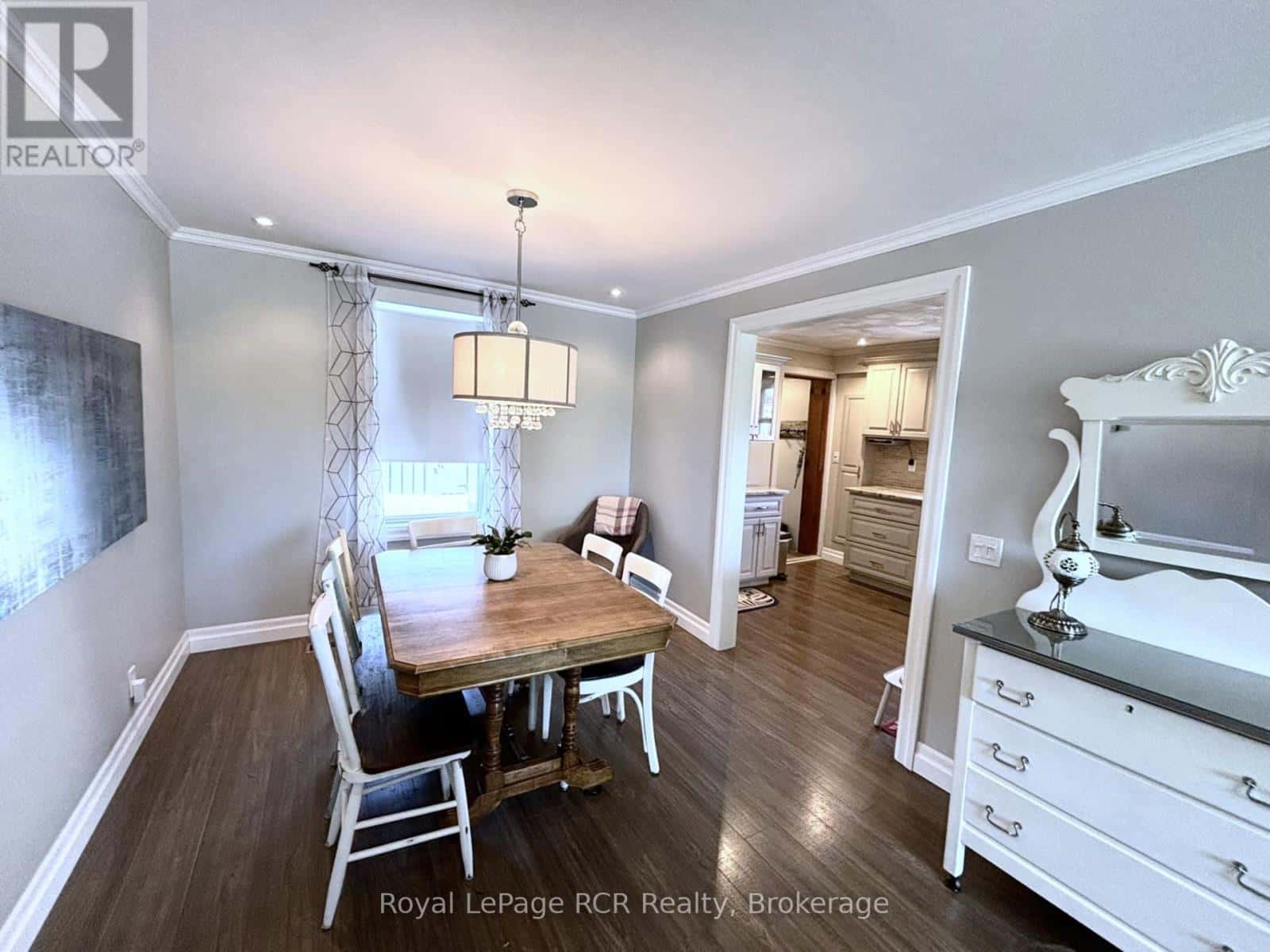 1198 2ND AVENUE W — Owen Sound, Ontario - Photo 4 of 26