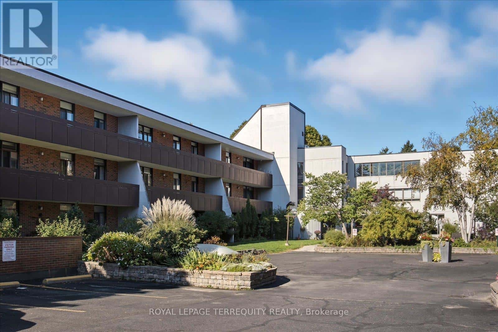 5-209 - 50 OLD KINGSTON ROAD — Toronto (West Hill), Ontario - Photo 2 of 45