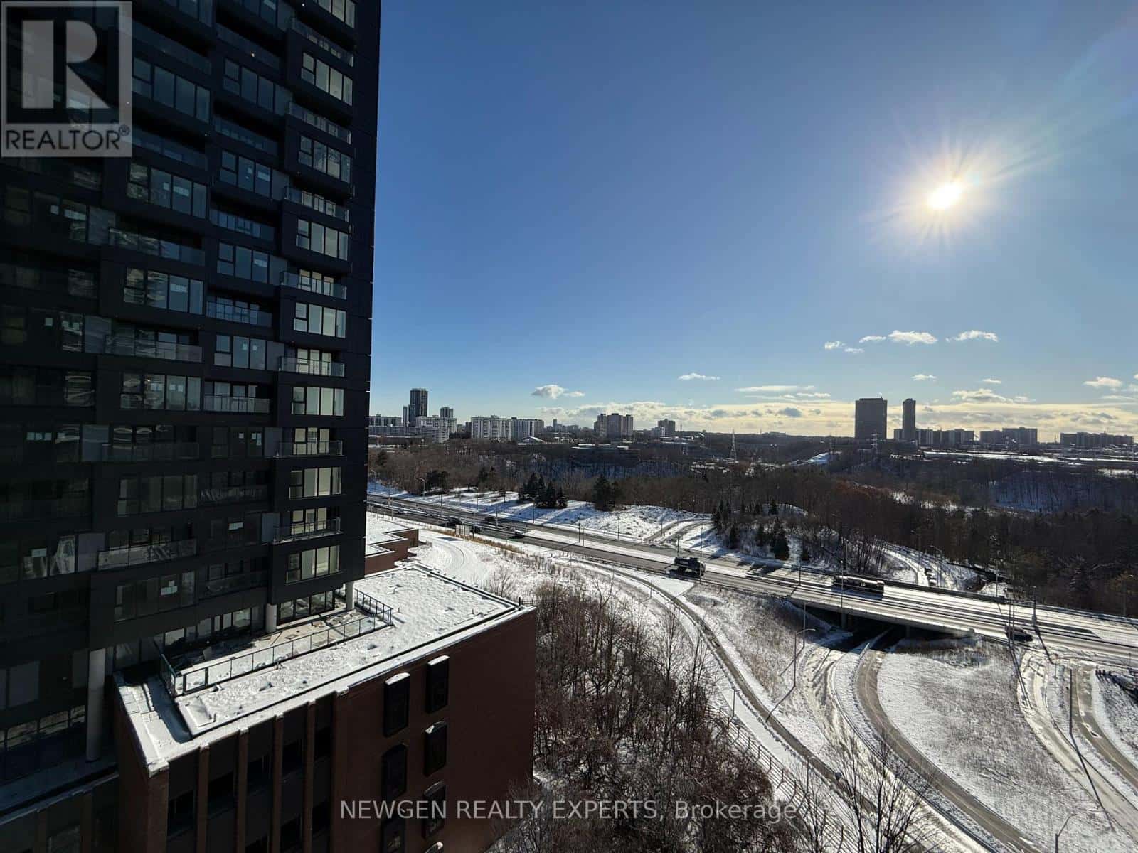 Toronto (Banbury-Don Mills) — Toronto (Banbury-Don Mills) - Photo 2 of 28