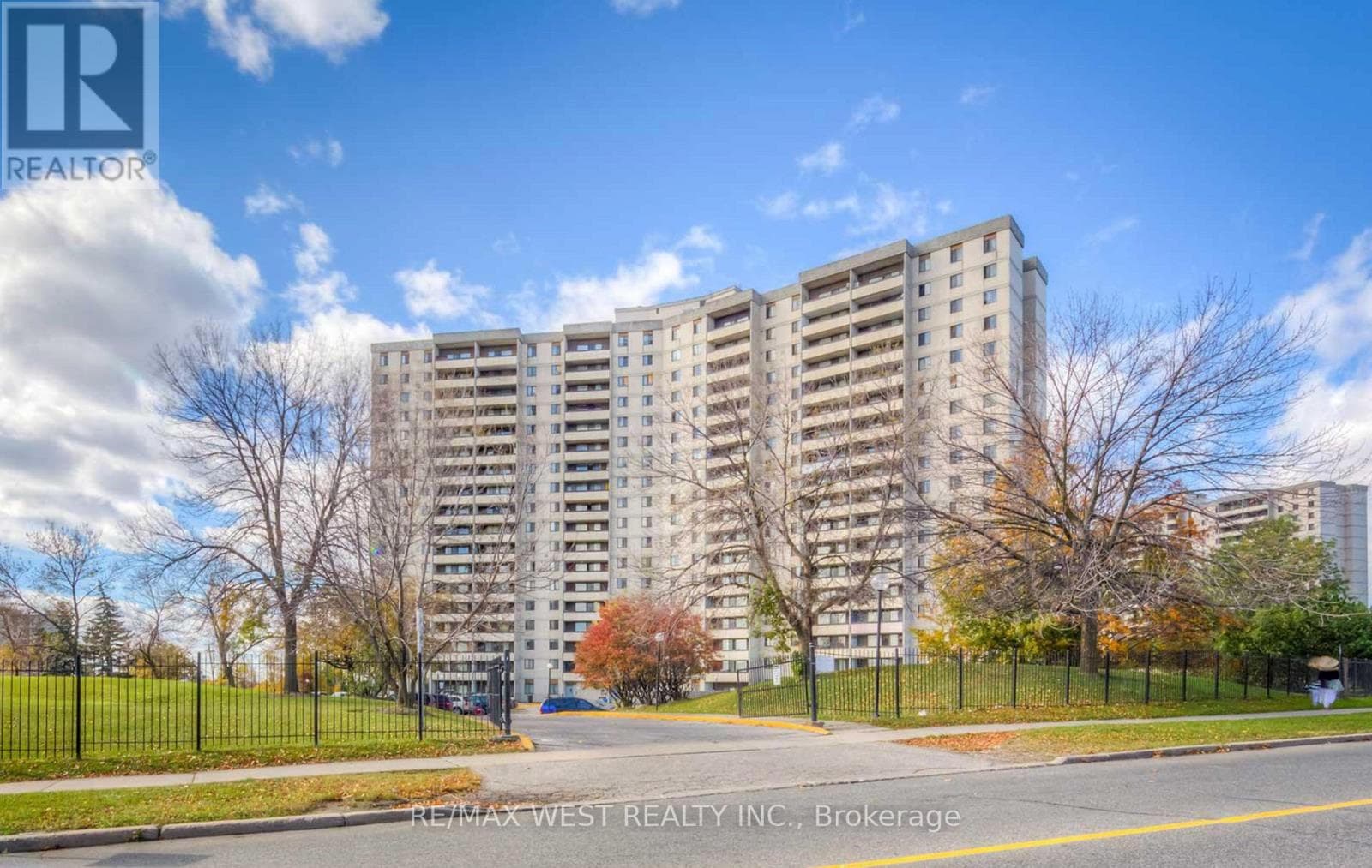 1510 - 5 SAN ROMANO WAY — Toronto (Black Creek), Ontario - Main photo