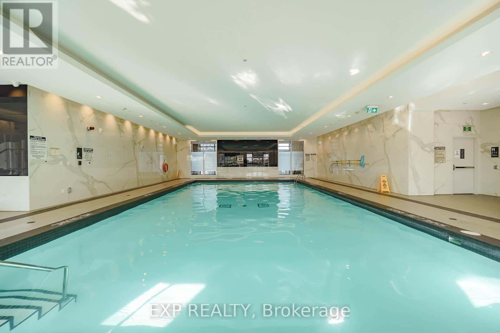 Toronto (Islington-City Centre West) — Toronto (Islington-City Centre West) - Photo 2 of 21