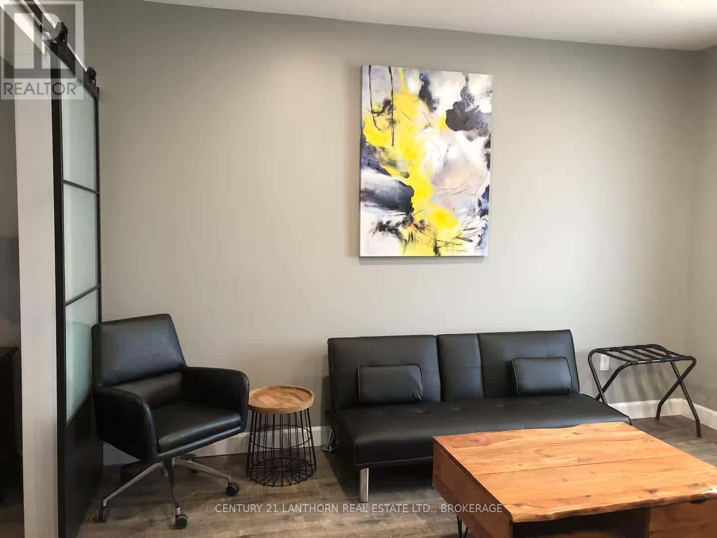 Kingston (East of Sir John A. Blvd) — Kingston (East of Sir John A. Blvd) - Photo 3 of 11