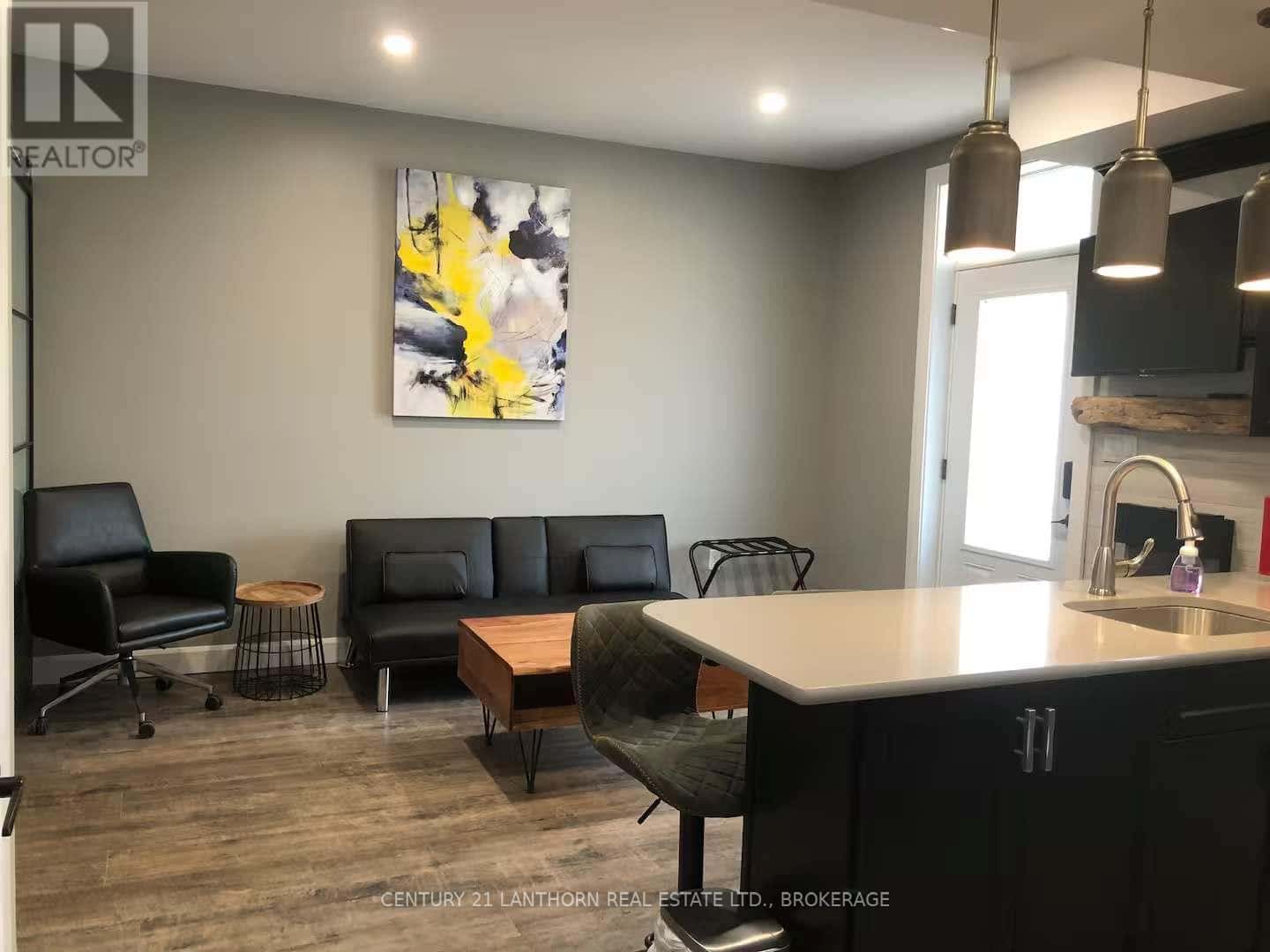 Kingston (East of Sir John A. Blvd) — Kingston (East of Sir John A. Blvd) - Photo 4 of 11