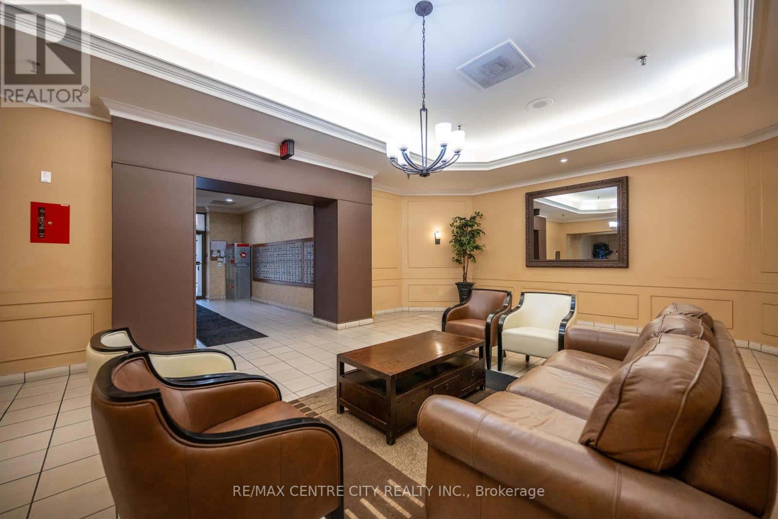 2108 - 389 DUNDAS STREET E — London East (East K), Ontario - Photo 4 of 24