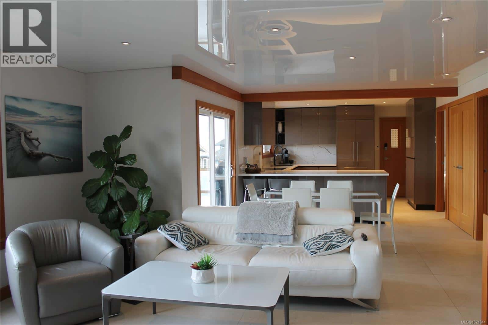 1721 Wilmot Rd — Cowichan Bay, British Columbia - Photo 5 of 52