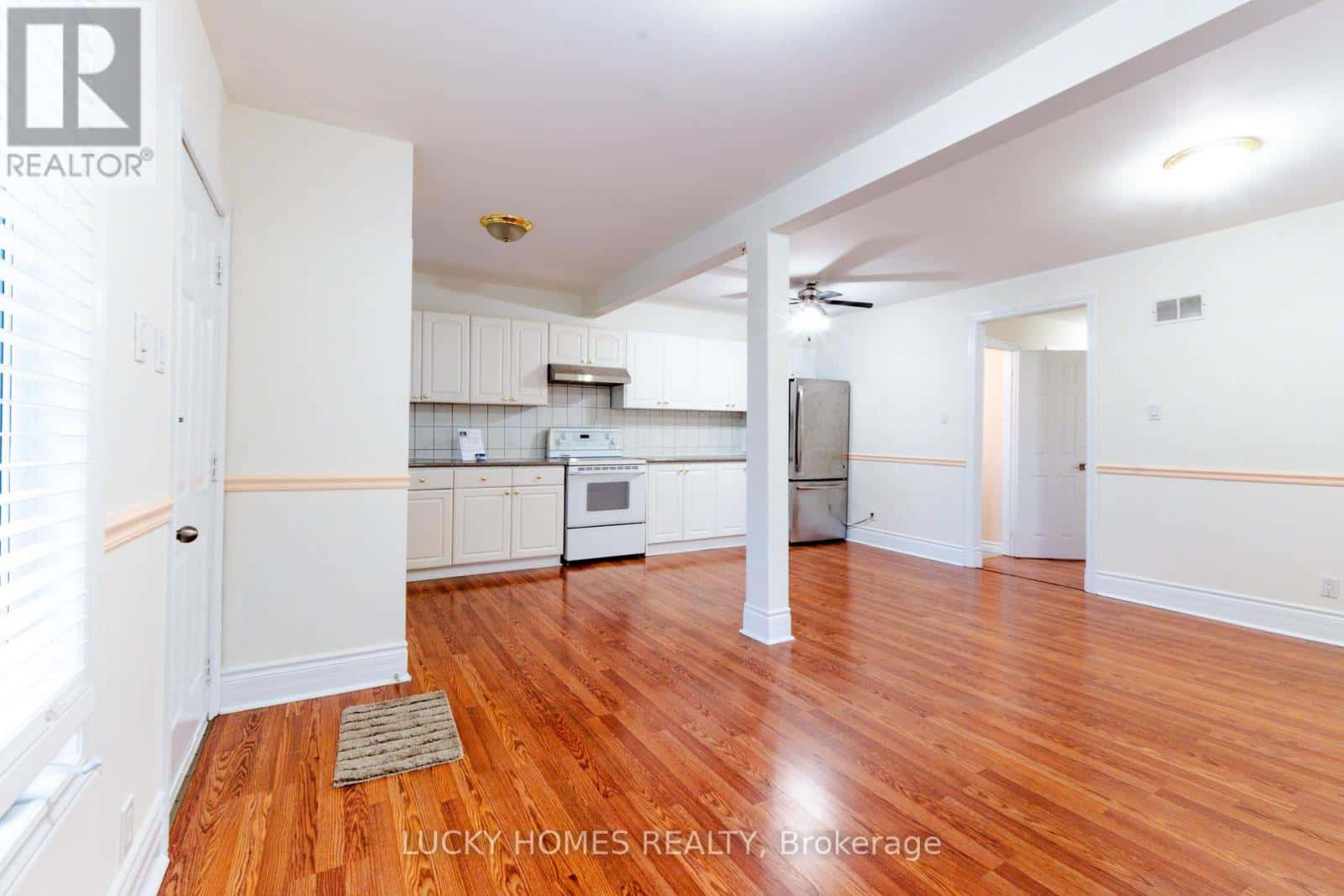 MAIN FLOOR - 270 VERDUN ROAD W — Oshawa (Central) - Photo 2 of 15