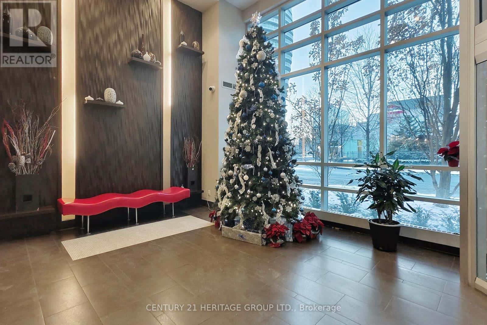 2410 - 70 ABSOLUTE AVENUE — Mississauga (City Centre), Ontario - Photo 4 of 33