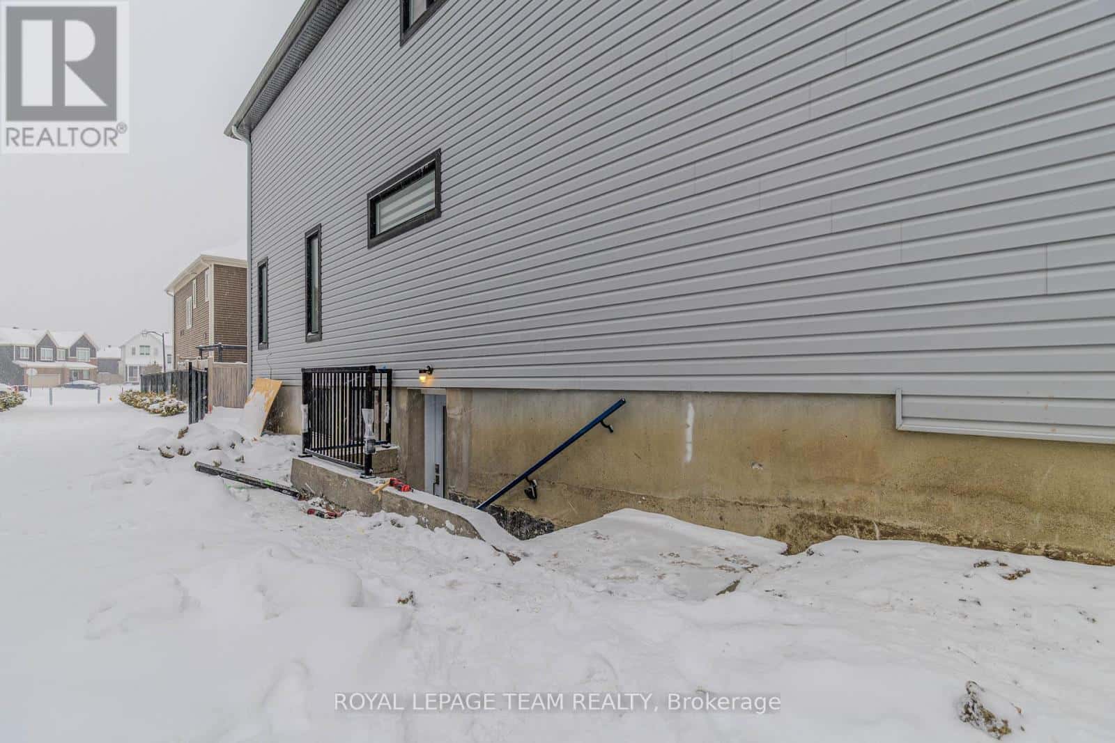 Ottawa — Ottawa - Photo 2 of 21