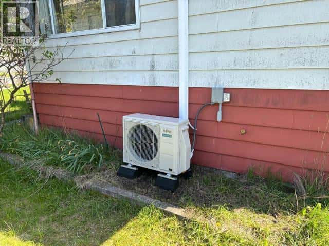 5081 COLUMBIA STREET — Texada Island, British Columbia - Photo 3 of 28