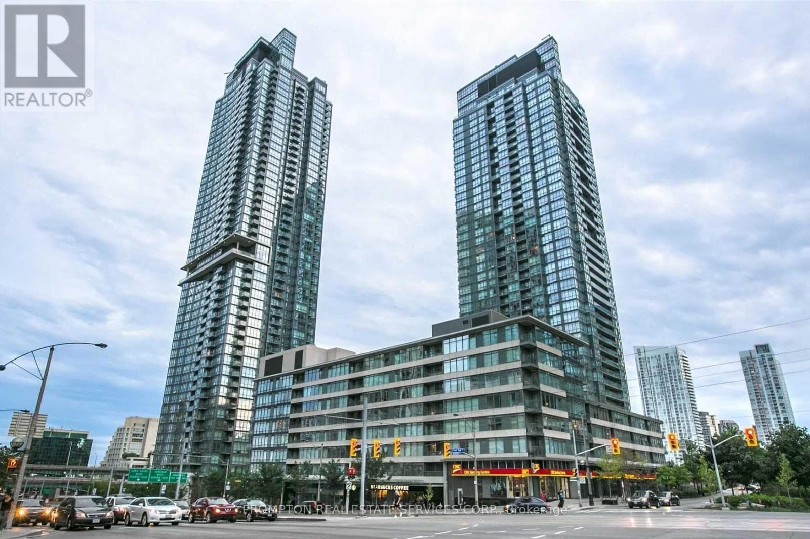 805 - 15 BRUNEL COURT — Toronto (Waterfront Communities) - Main photo