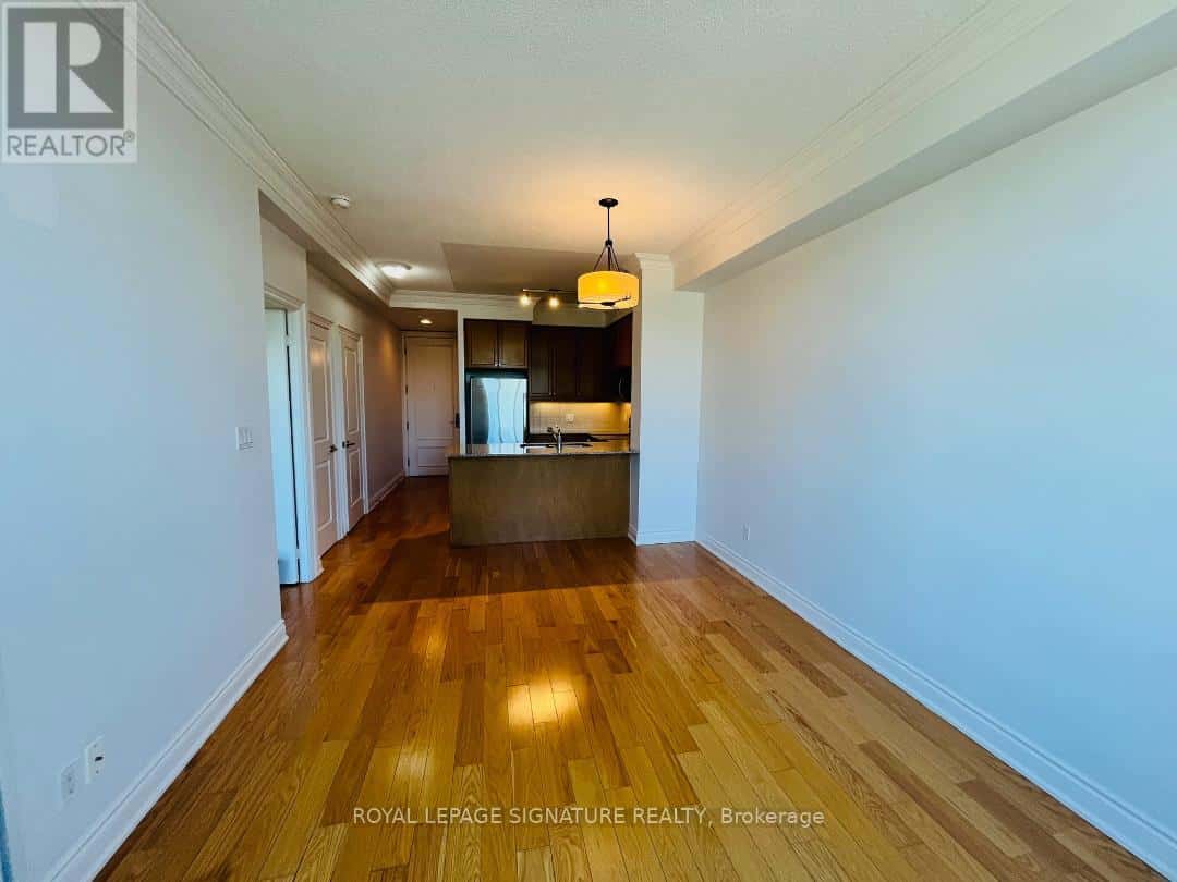 Toronto (Don Valley Village) — Toronto (Don Valley Village) - Photo 4 of 30