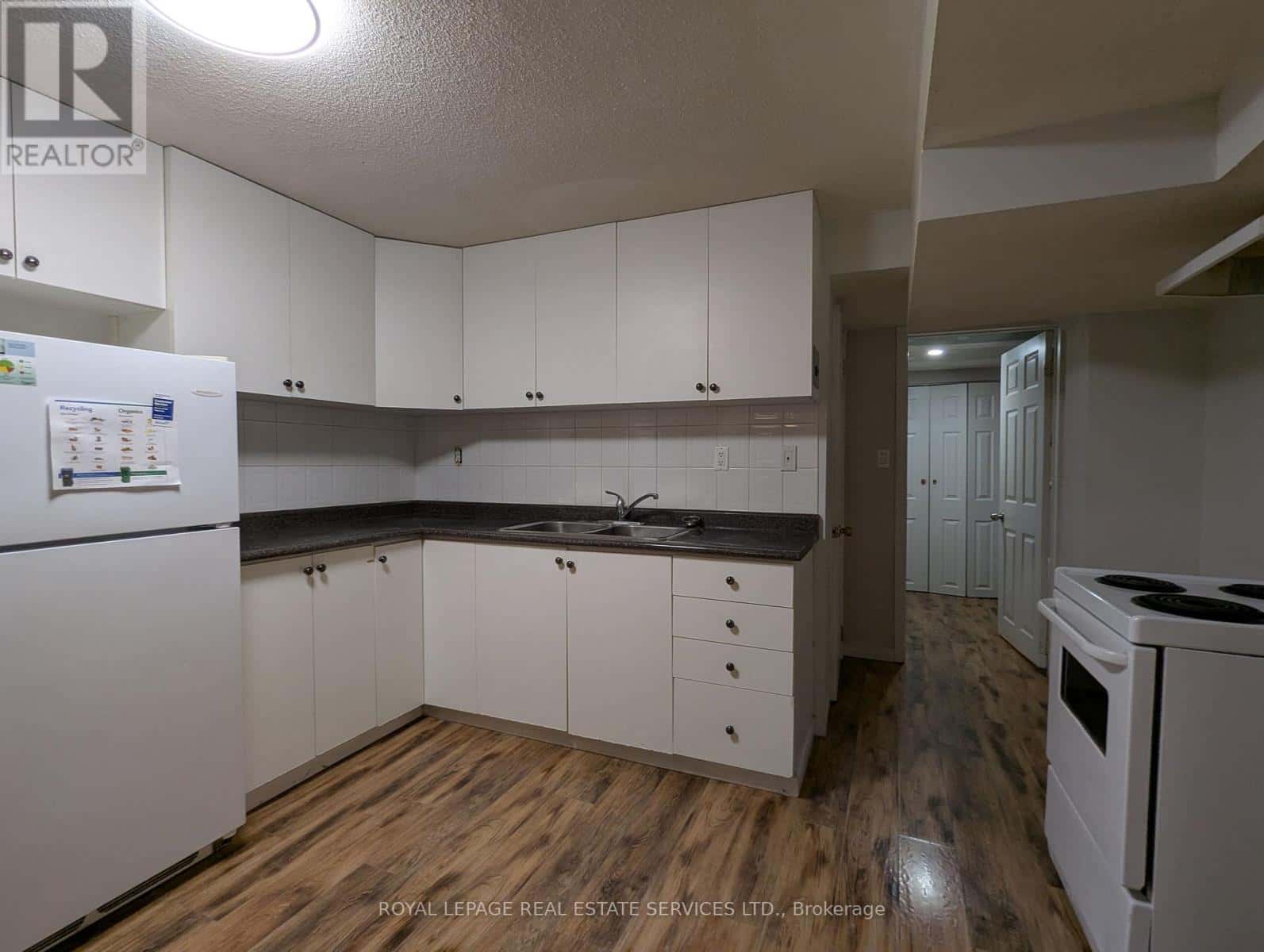 BSMT - 6053 LEESIDE CRESCENT — Mississauga (Central Erin Mills) - Photo 4 of 18