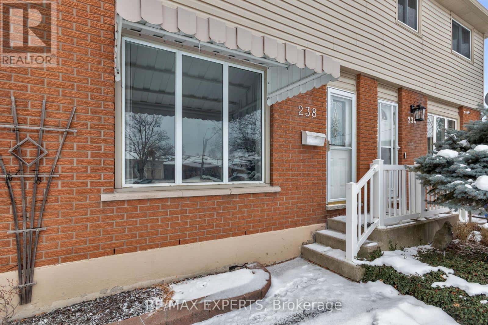 238 LAWNHURST COURT — Hamilton (Lawfield), Ontario - Photo 5 of 33