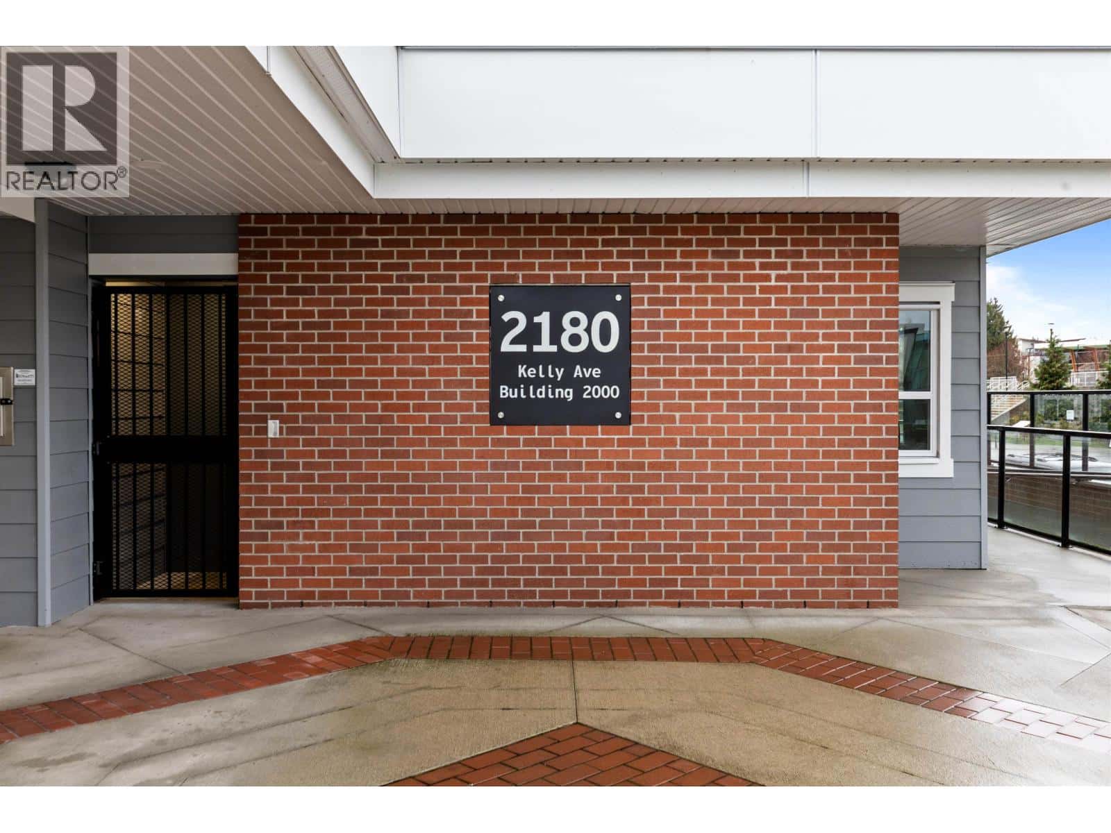 2404 2180 KELLY AVENUE — Port Coquitlam, British Columbia - Photo 4 of 35