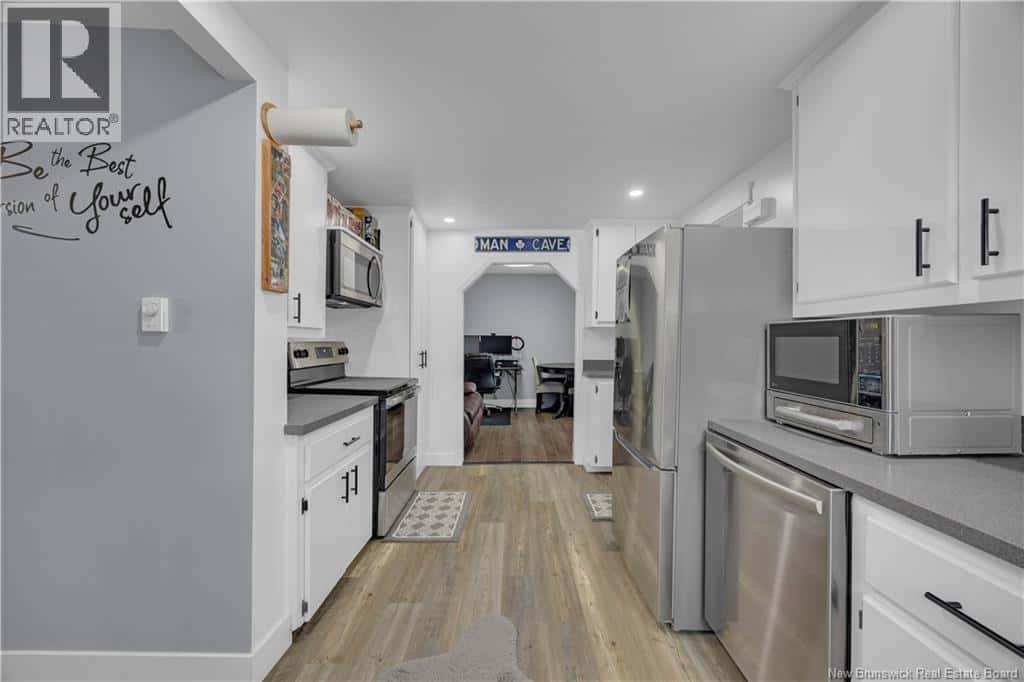 115 Broadview Avenue — Saint John, New Brunswick - Photo 5 of 28