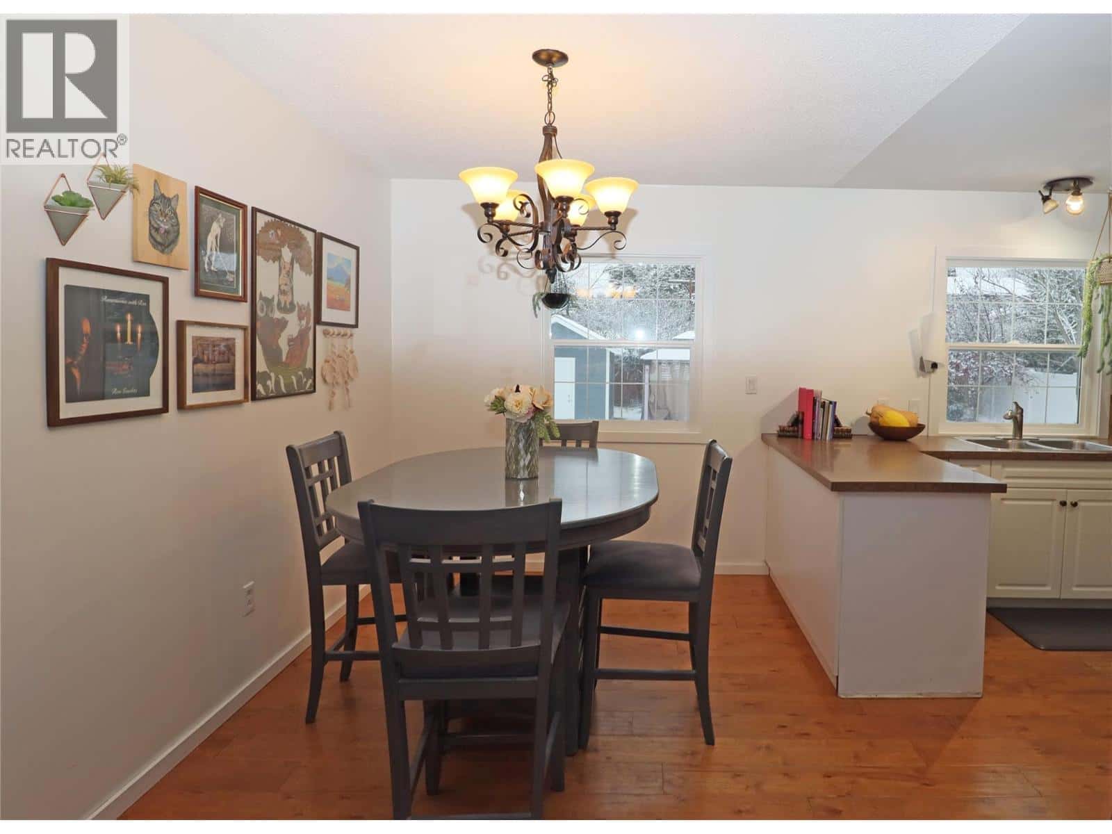 7665 BOUNDARY Drive — Grand Forks, British Columbia - Photo 5 of 33