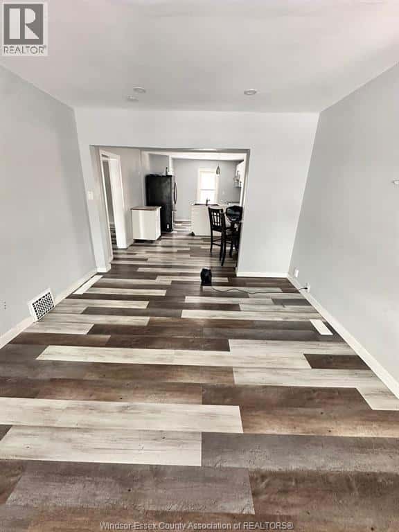 Windsor — Windsor - Photo 4 of 4