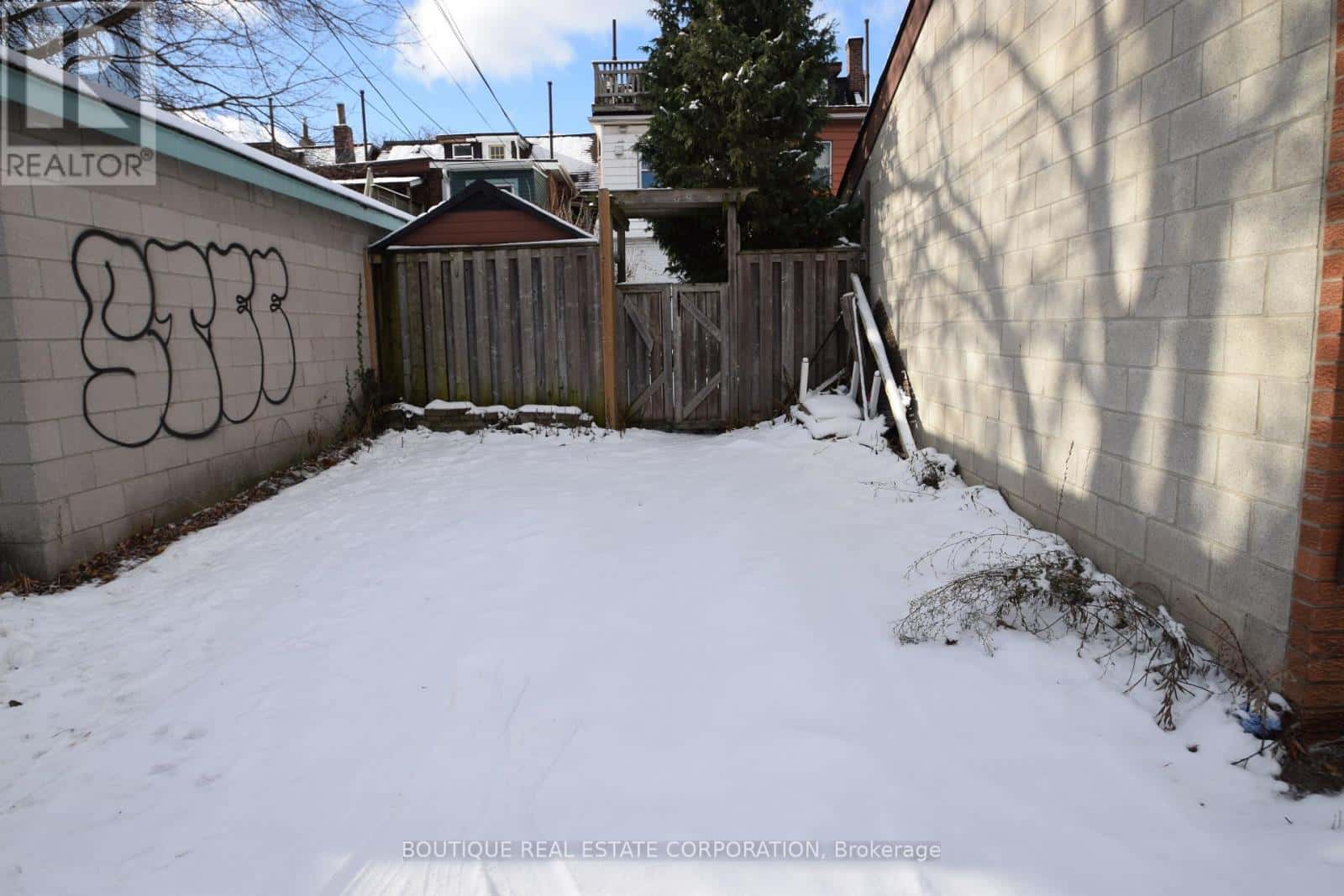 257 CONCORD AVENUE — Toronto (Palmerston-Little Italy), Ontario - Photo 5 of 5