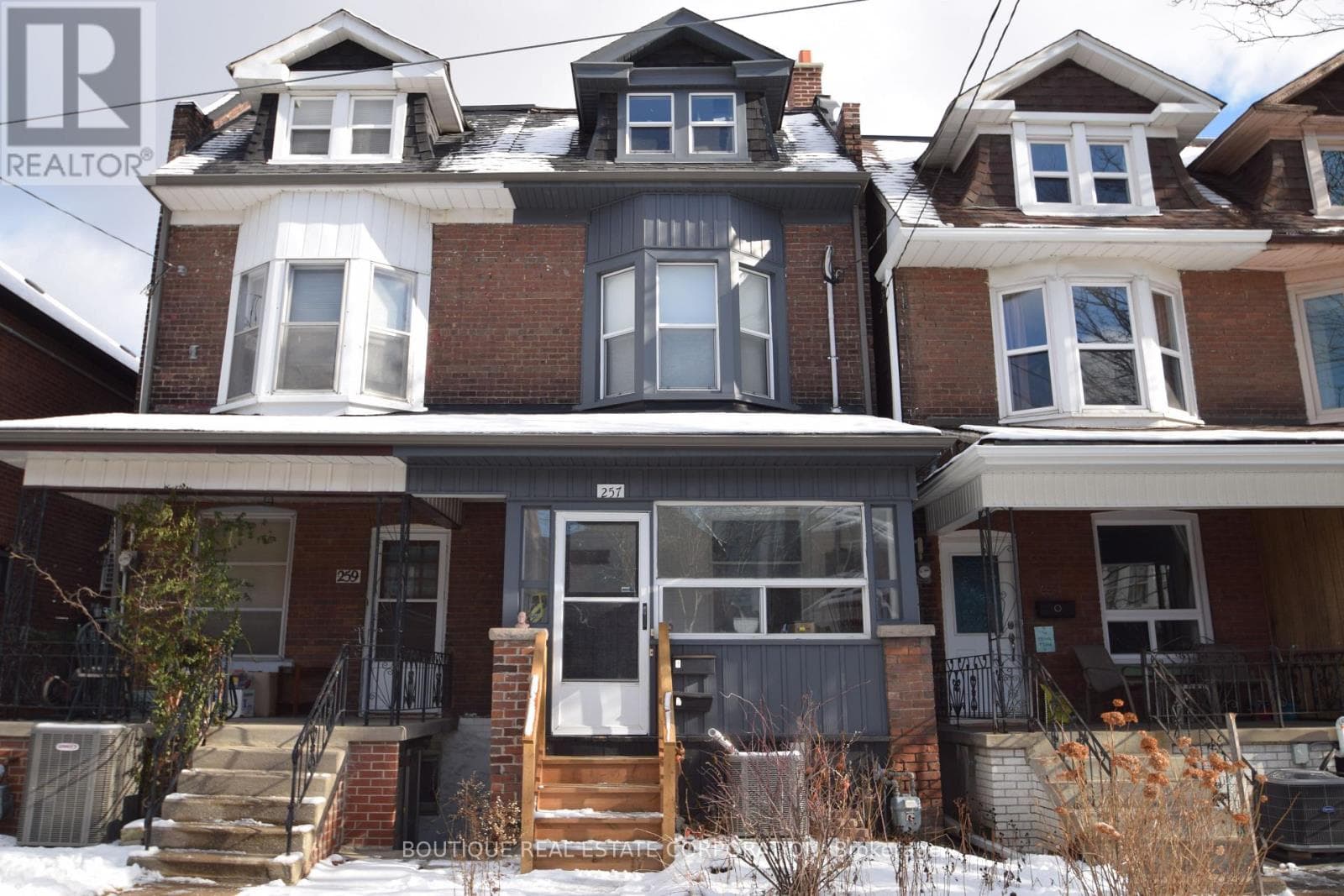 257 CONCORD AVENUE — Toronto (Palmerston-Little Italy), Ontario - Main photo