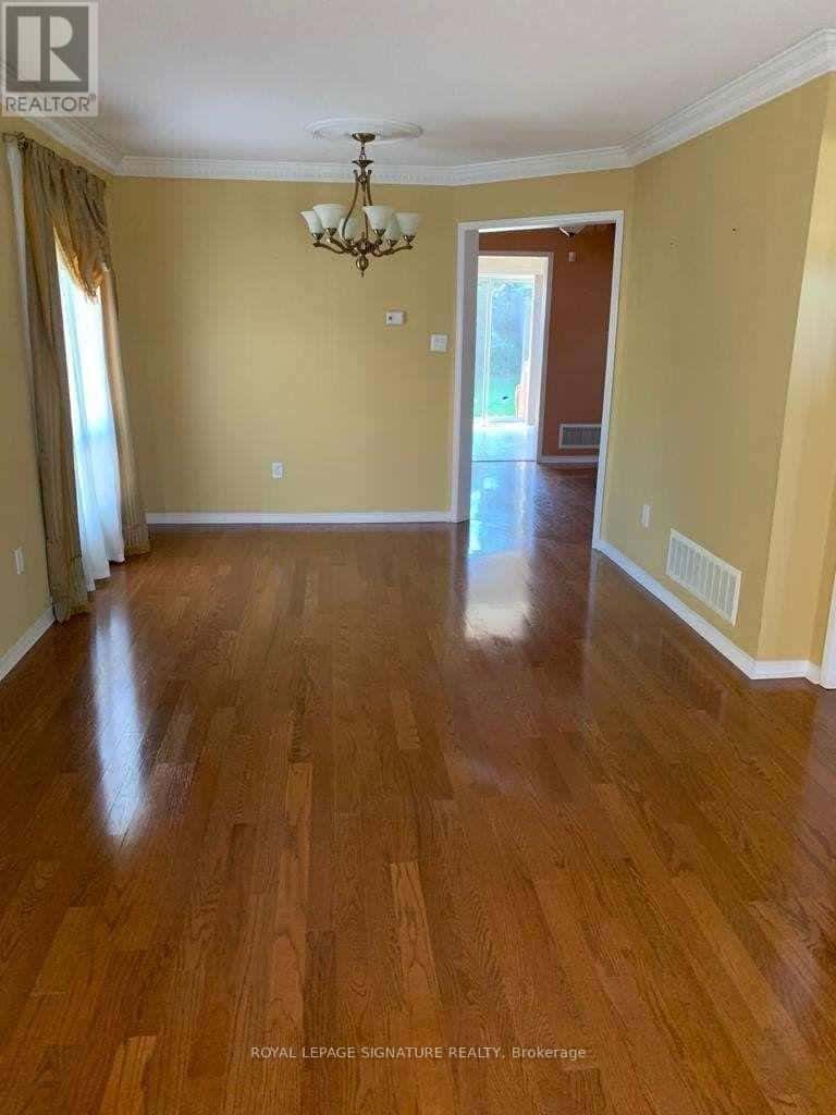 Mississauga (Central Erin Mills) — Mississauga (Central Erin Mills) - Photo 4 of 20