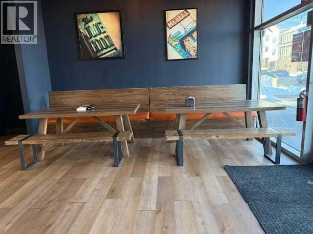 Calgary — Calgary - Photo 4 of 7