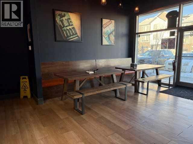 Calgary — Calgary - Photo 5 of 7