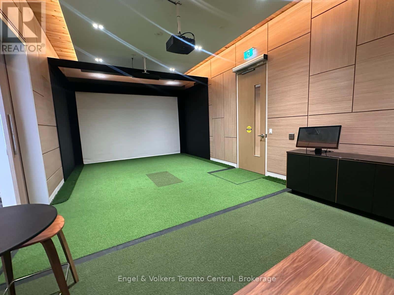 Innisfil — Innisfil - Photo 3 of 42