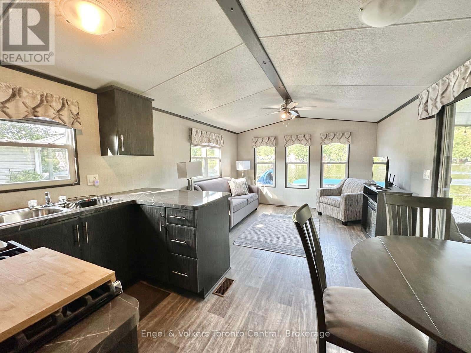 Wellington North — Wellington North - Photo 2 of 31