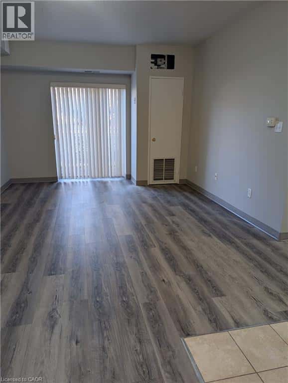 Waterloo — Waterloo - Photo 2 of 13