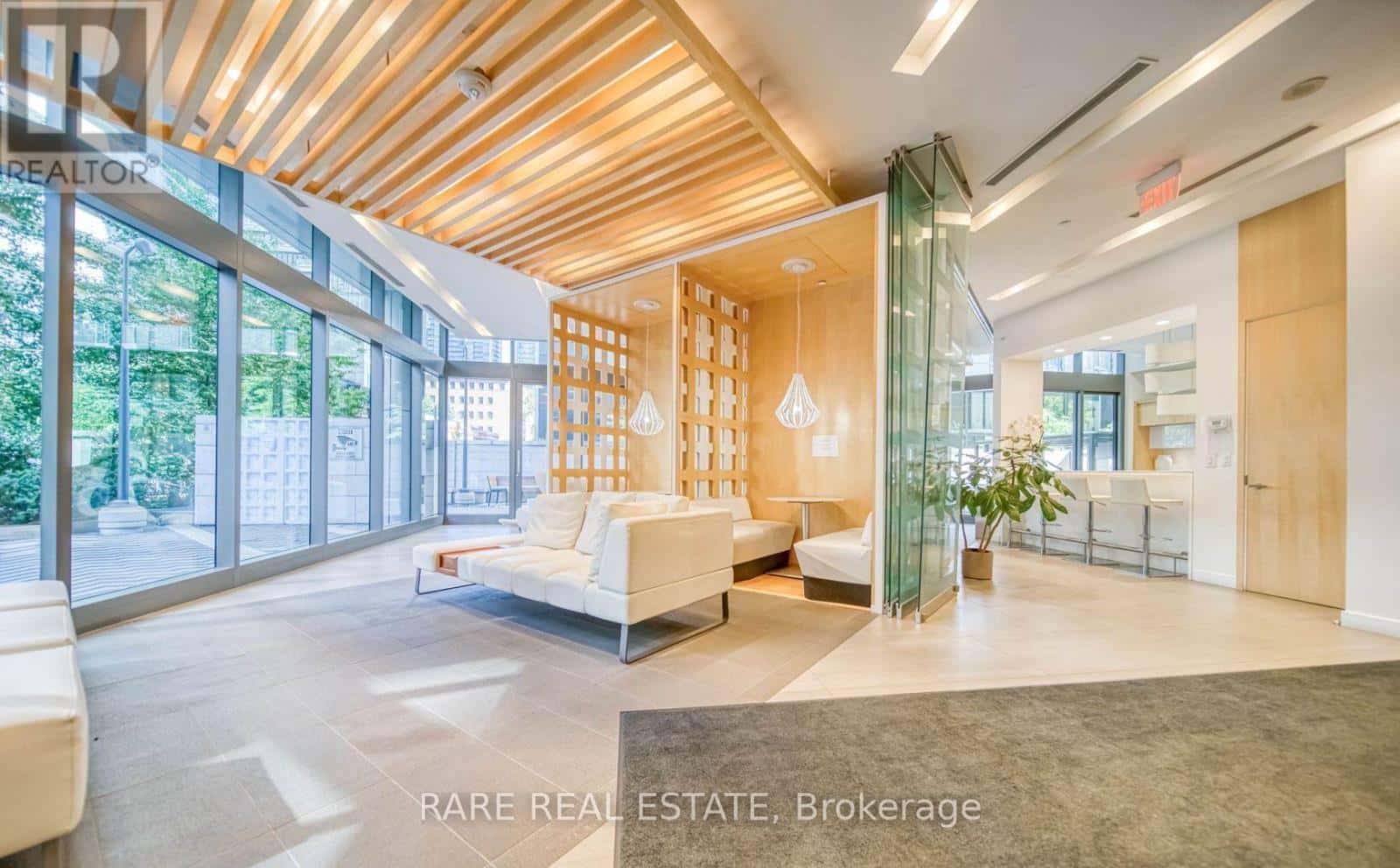 2012 - 45 CHARLES STREET E — Toronto (Church-Yonge Corridor), Ontario - Photo 3 of 22