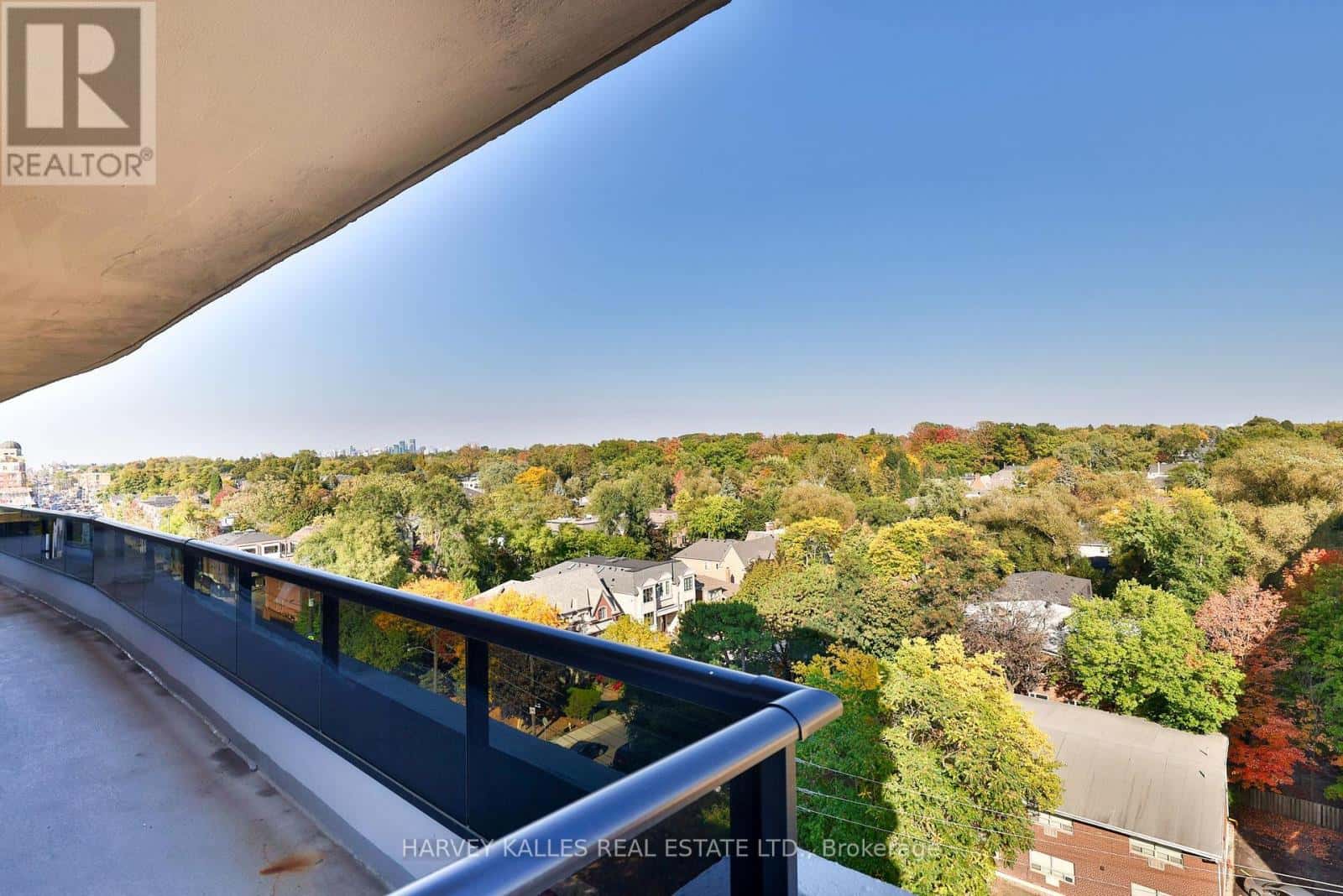 1001 - 2600 BATHURST STREET — Toronto (Englemount-Lawrence), Ontario - Photo 4 of 5