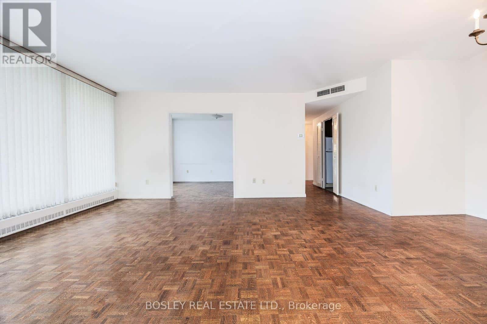 201 - 190 ST GEORGE STREET — Toronto (Annex), Ontario - Photo 5 of 29