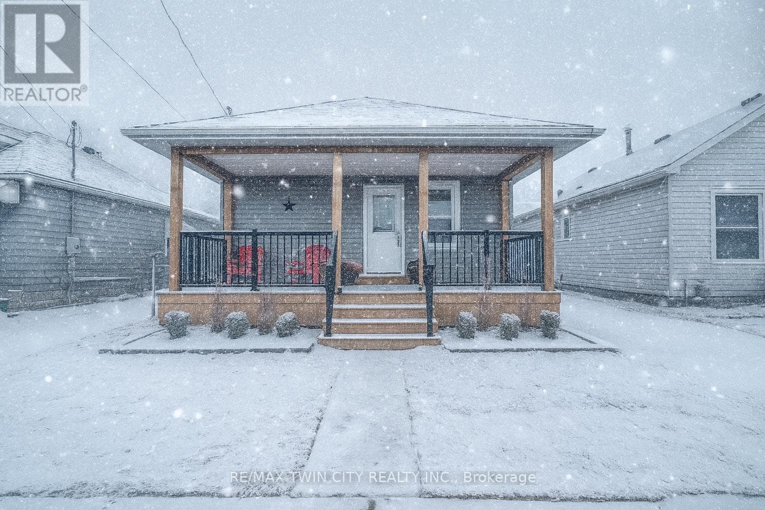 25 DUNDEE STREET — Brantford, Ontario - Main photo