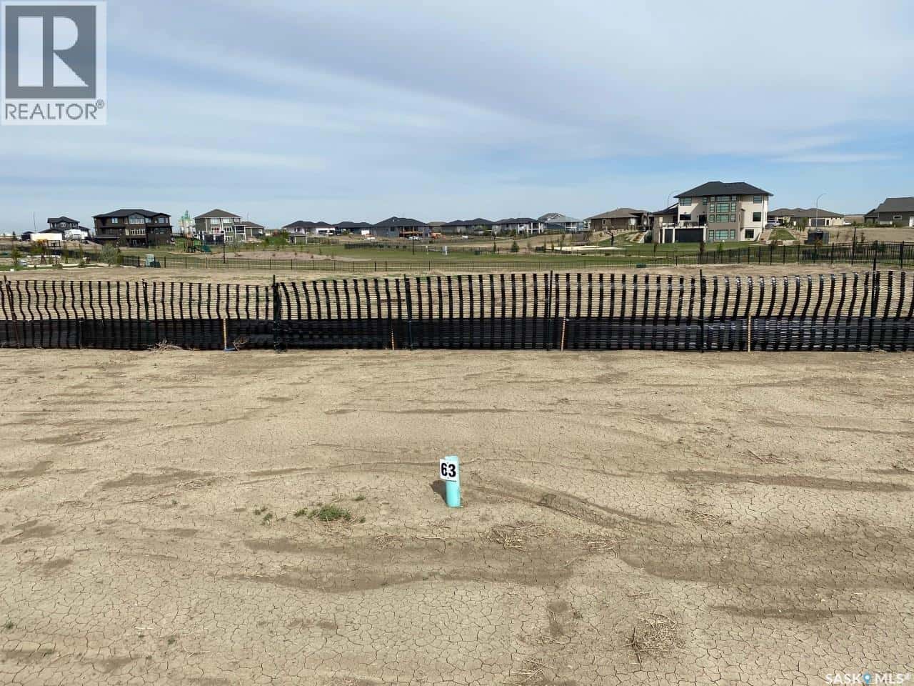 215 Iron Bridge DRIVE — Moose Jaw, Saskatchewan - Photo 2 of 6