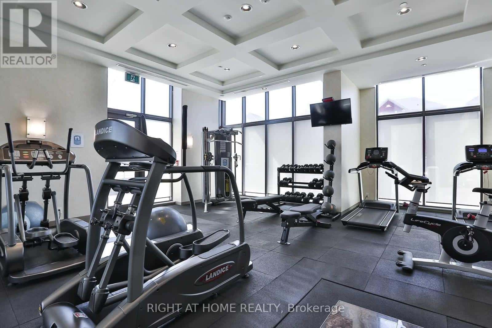 Markham (Wismer) — Markham (Wismer) - Photo 2 of 13