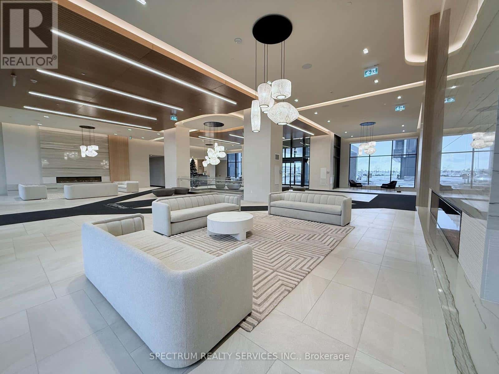 427 - 8960 JANE STREET S — Vaughan (Concord), Ontario - Photo 3 of 18