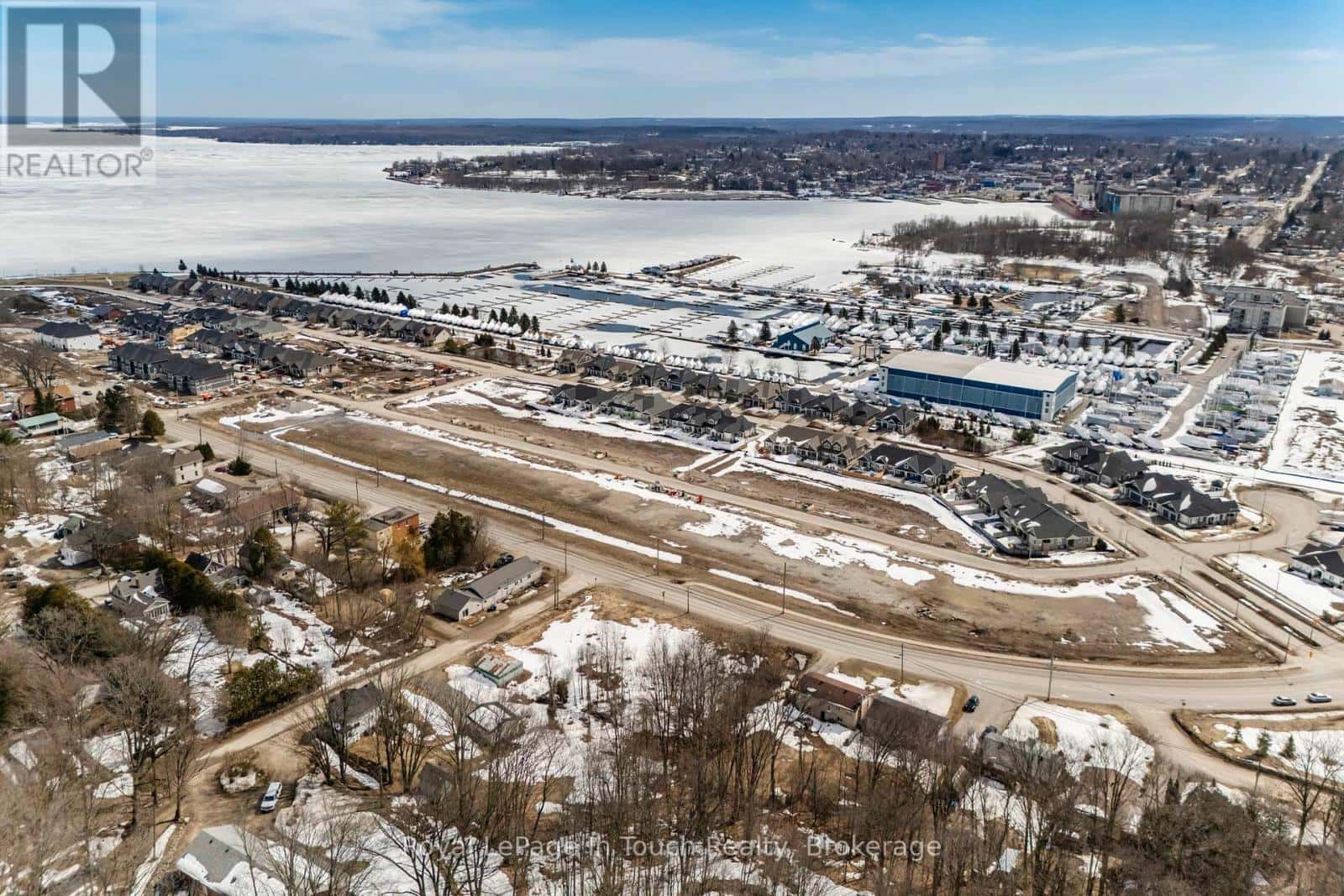 204 GIANETTO DRIVE — Midland, Ontario - Photo 3 of 15