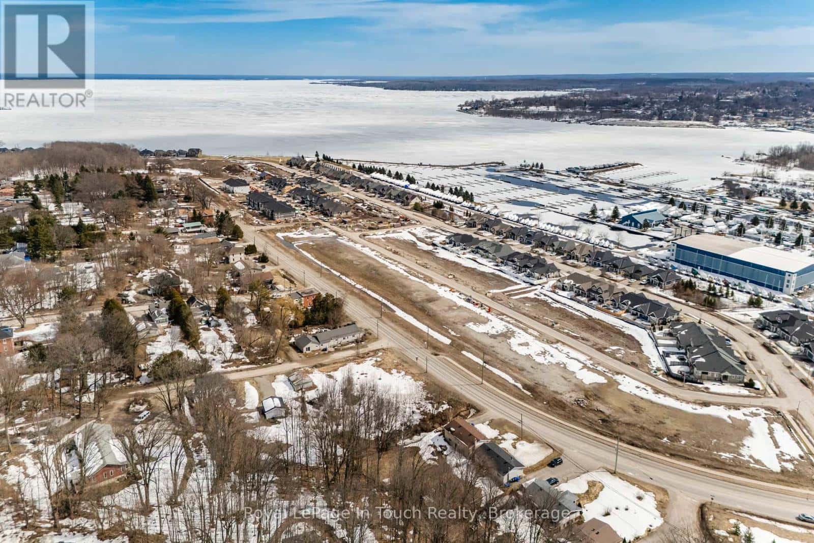 204 GIANETTO DRIVE — Midland, Ontario - Photo 4 of 15