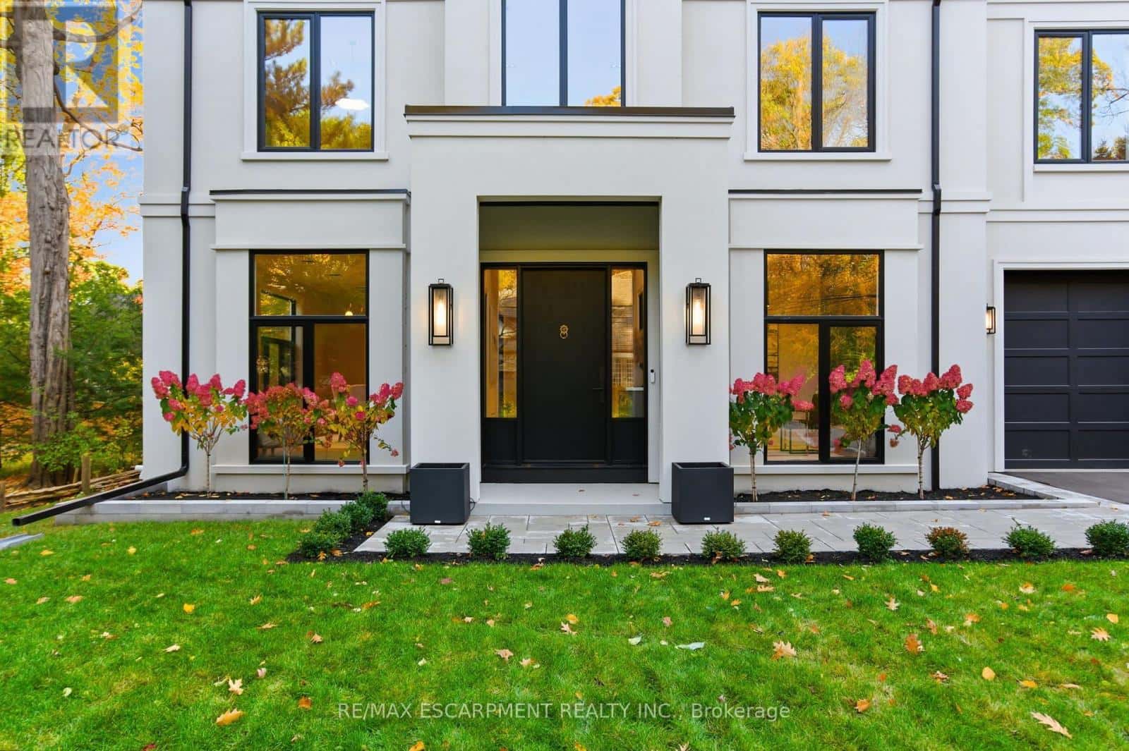 1380 BIRCHWOOD HEIGHTS DRIVE — Mississauga (Mineola), Ontario - Photo 4 of 44