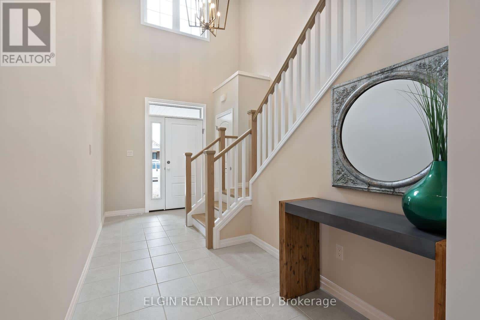 29 HEMLOCK CRESCENT — Aylmer, Ontario - Photo 3 of 39