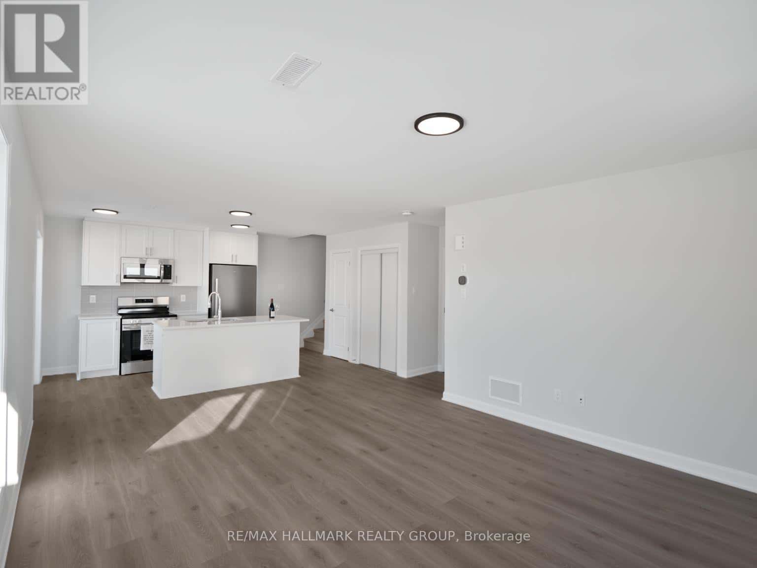 Ottawa — Ottawa - Photo 3 of 16