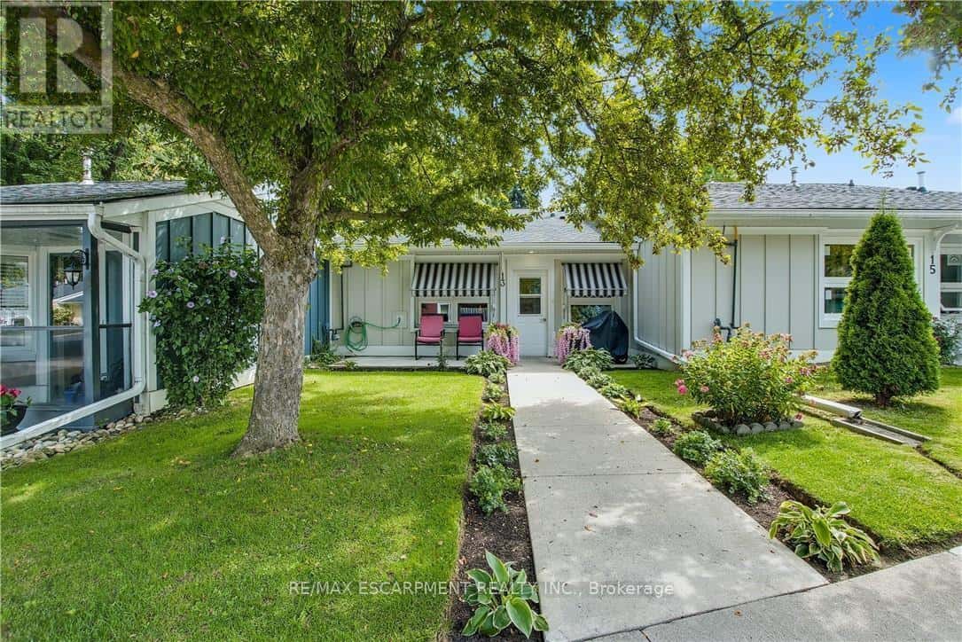 13 SISTER VARGA TERRACE — Hamilton (Kennedy), Ontario - Photo 2 of 32