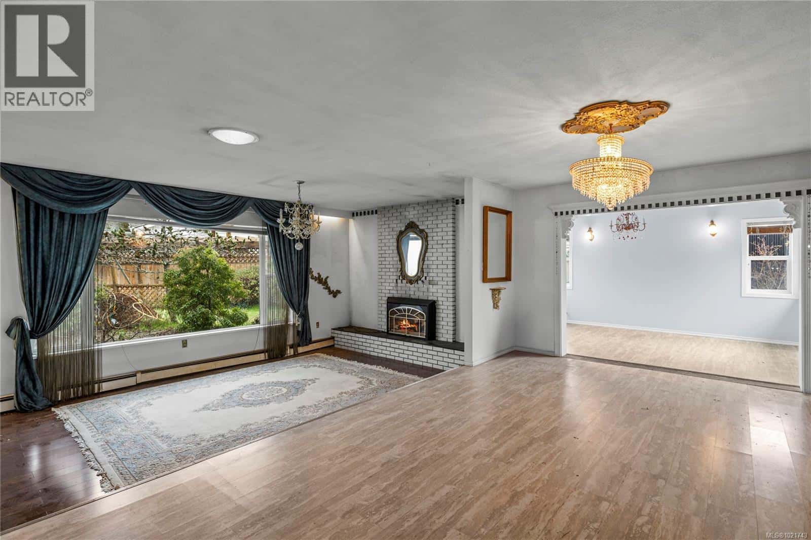 930 Mulholland Dr — French Creek, British Columbia - Photo 3 of 38