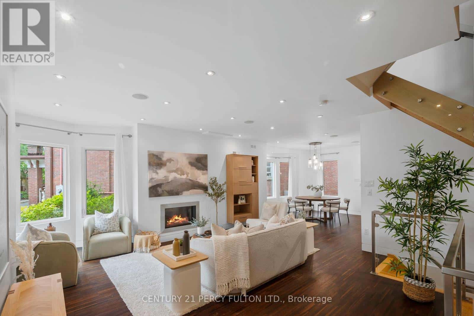 22 COLUMBINE AVENUE — Toronto (The Beaches) - Photo 4 of 40