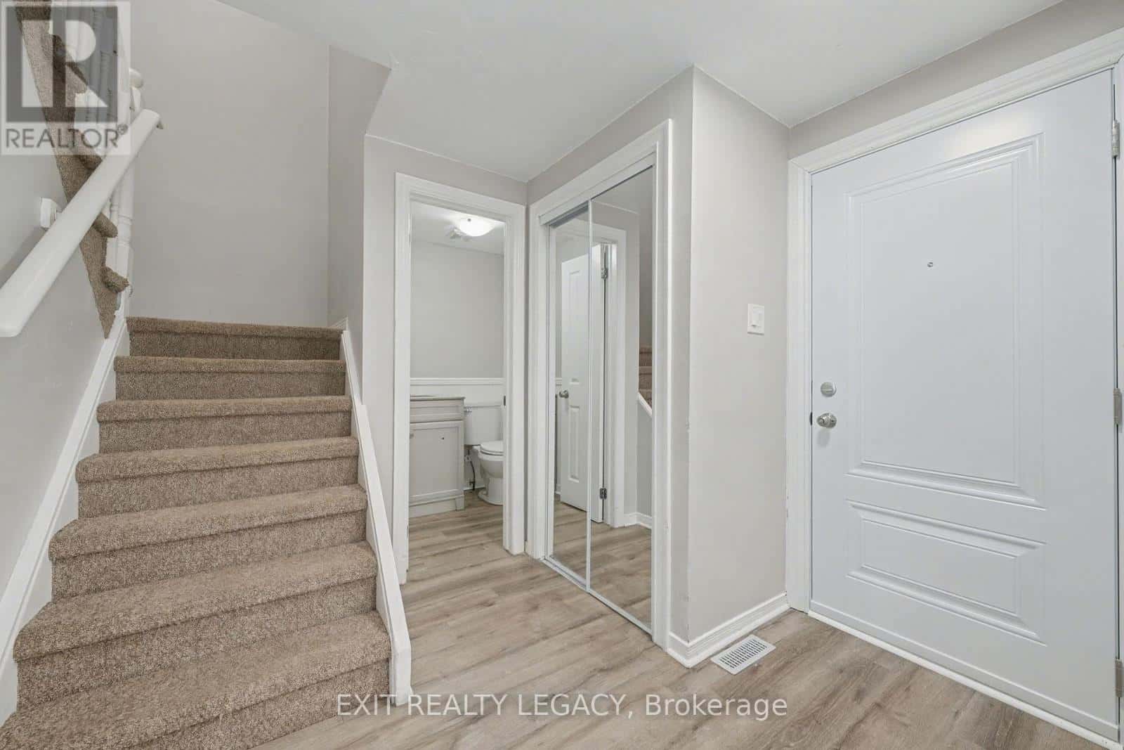 Barrie (Northwest) — Barrie (Northwest) - Photo 5 of 24