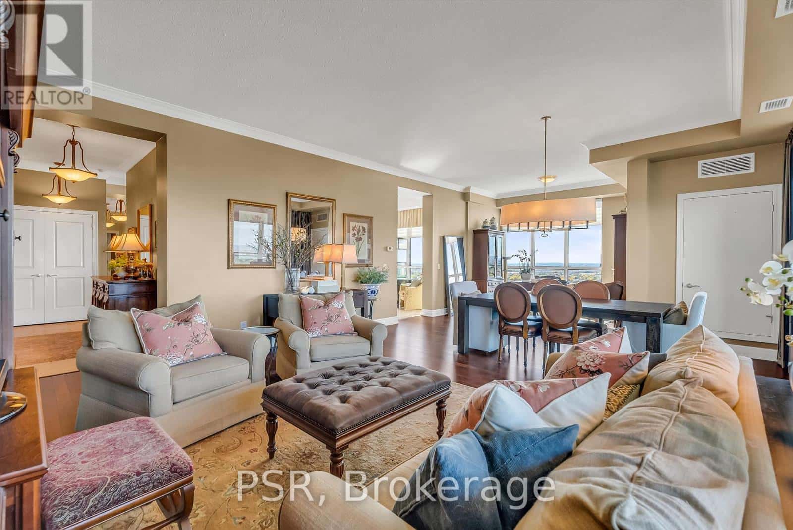 LPH 2603 - 100 JOHN STREET — Brampton (Downtown Brampton), Ontario - Photo 4 of 31