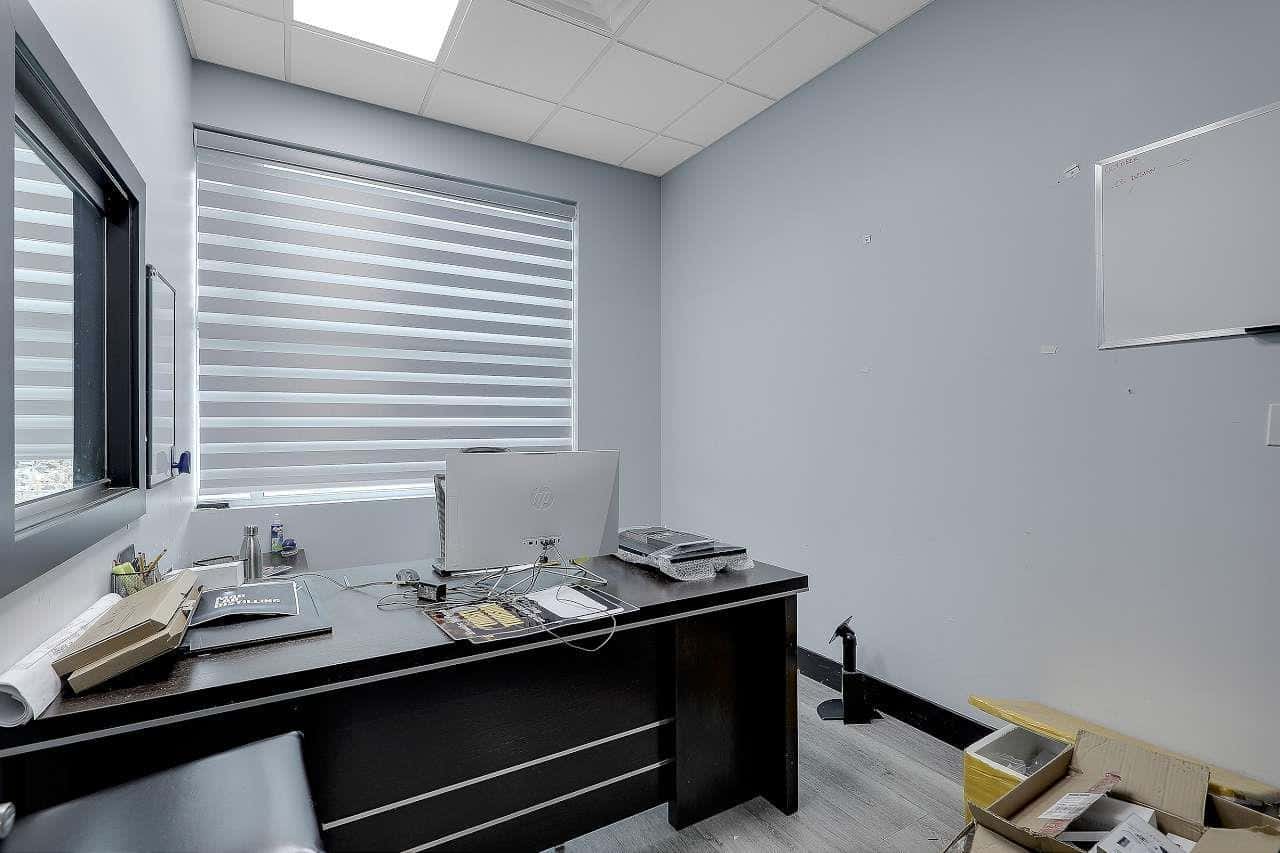 Surrey — Surrey - Photo 5 of 32