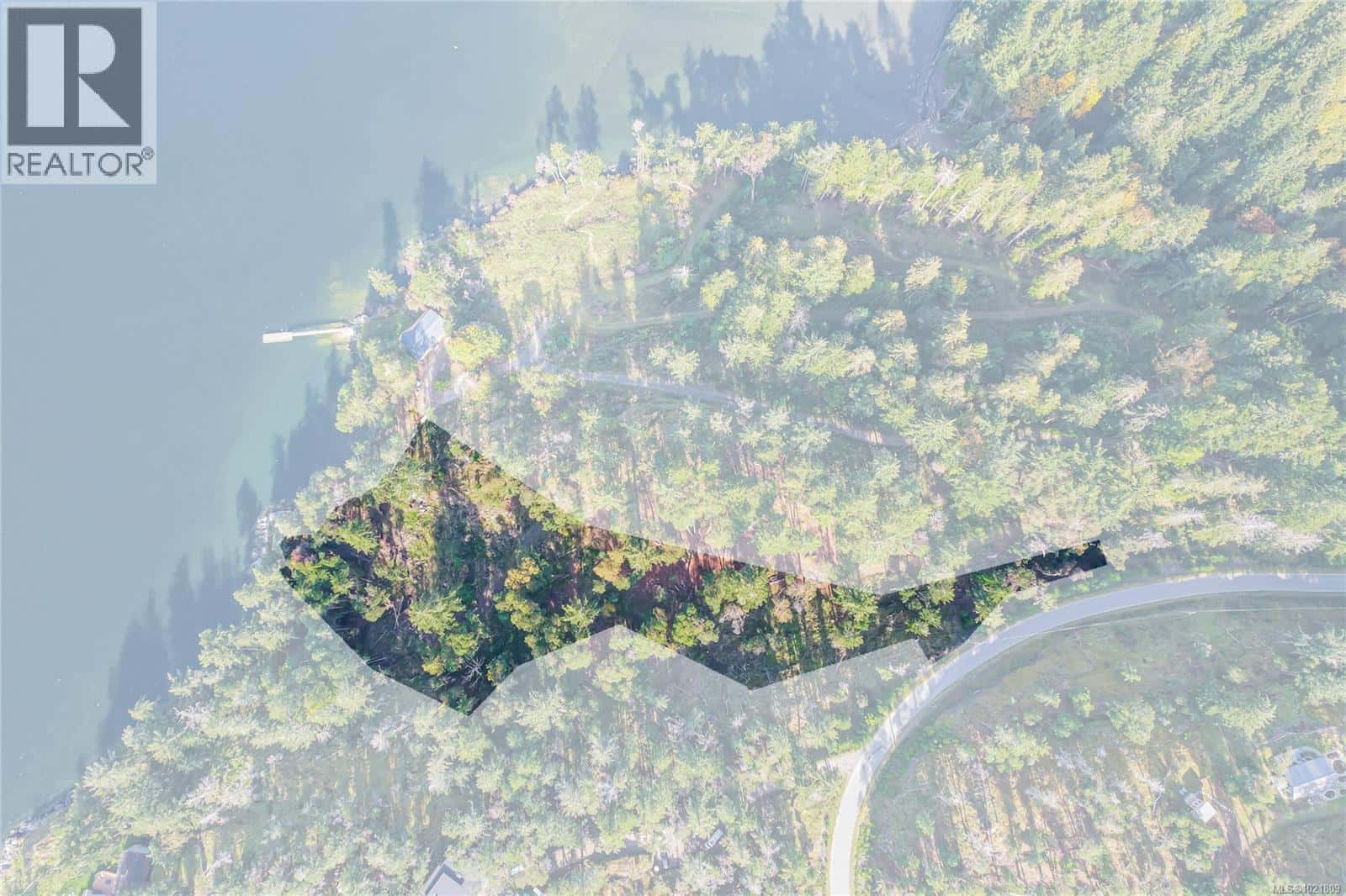 138 Narrows West Rd — Salt Spring, British Columbia - Photo 3 of 6