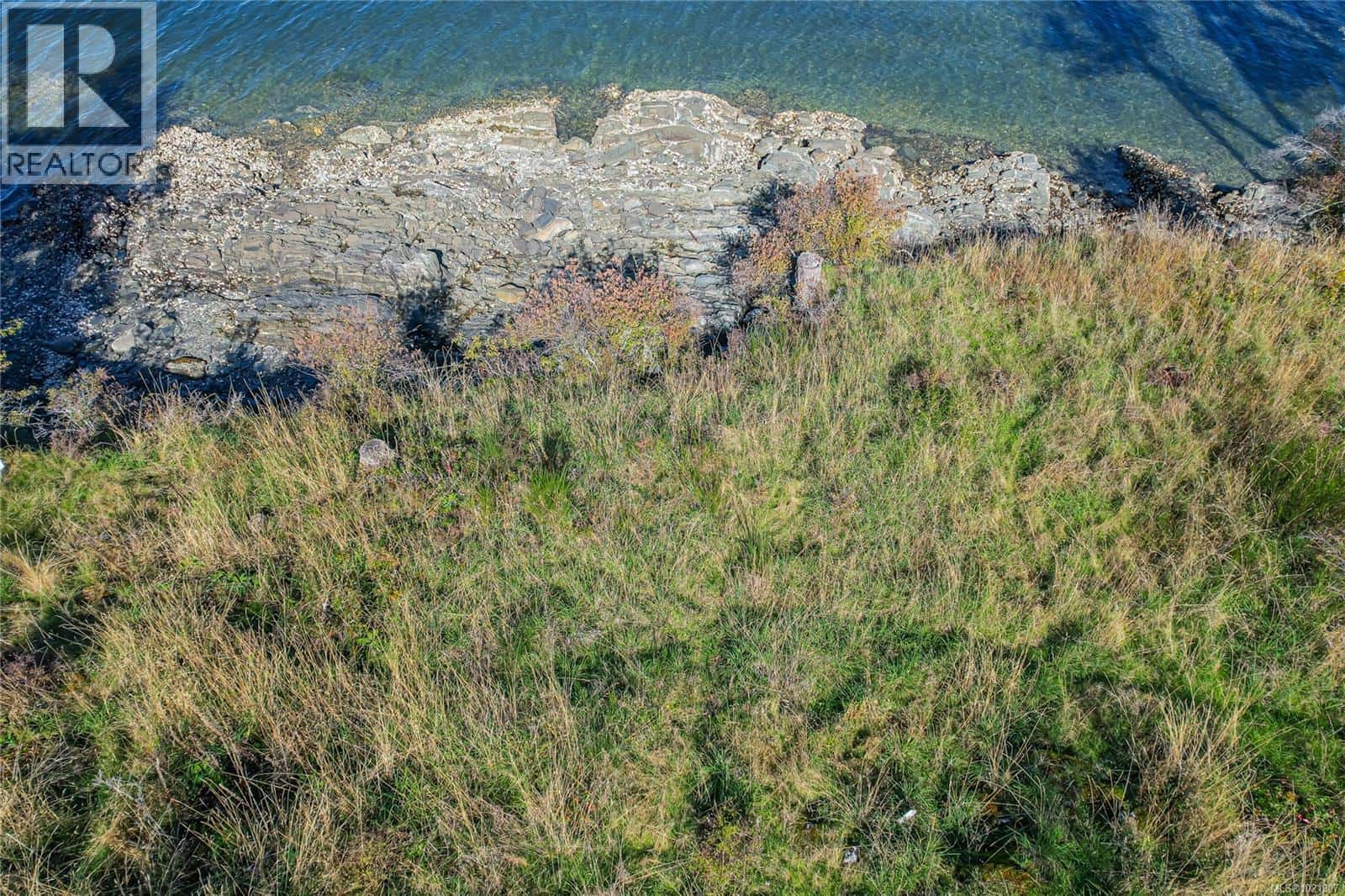 128 Narrows West Rd — Salt Spring, British Columbia - Photo 4 of 8