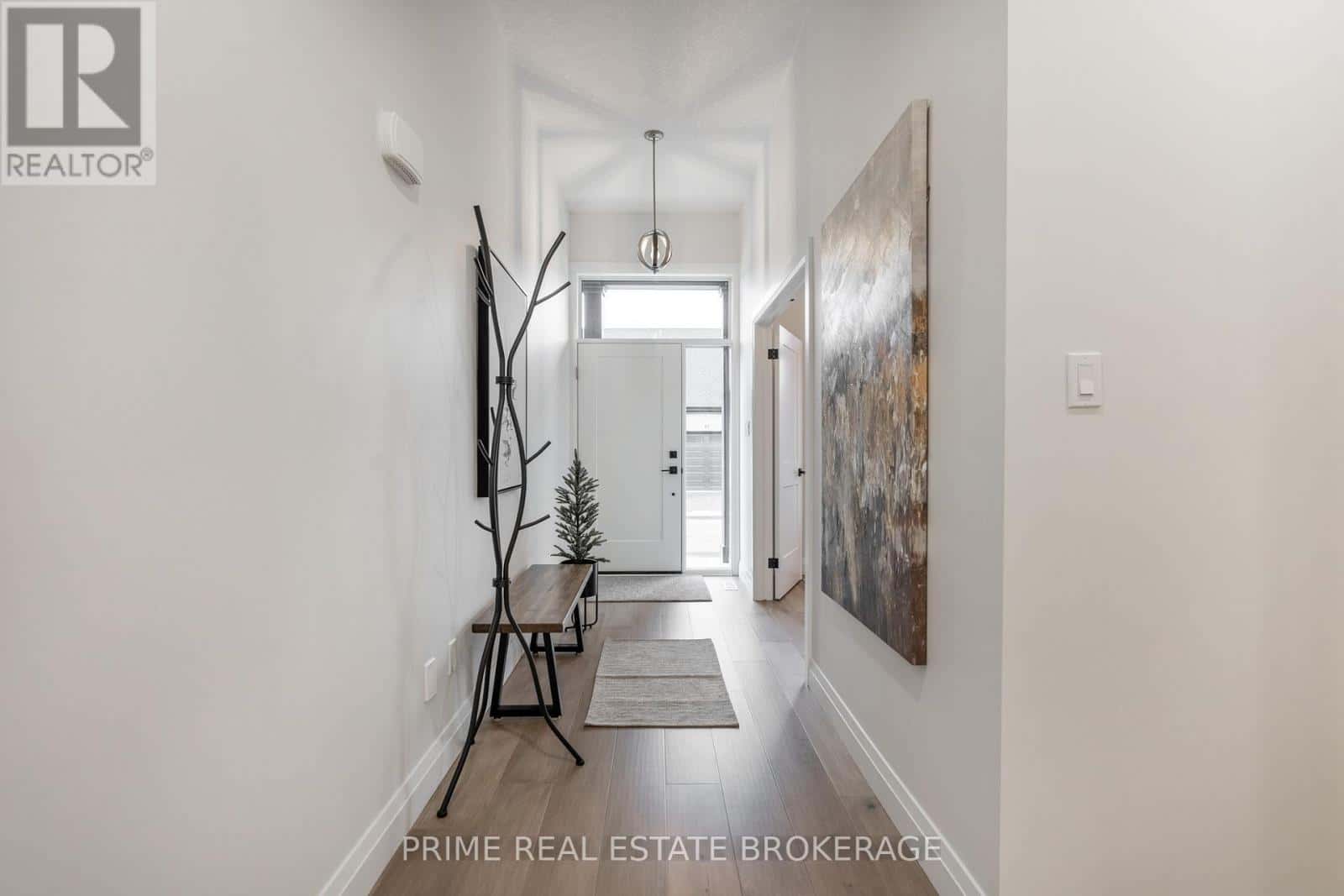 4 - 62 COMPASS TRAIL — Central Elgin (Port Stanley), Ontario - Photo 4 of 22